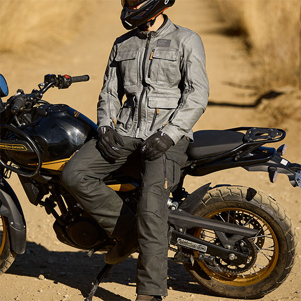 alpinestars_jacket_textile_borrego-drystar_warm-grey_lifestyle1.jpg