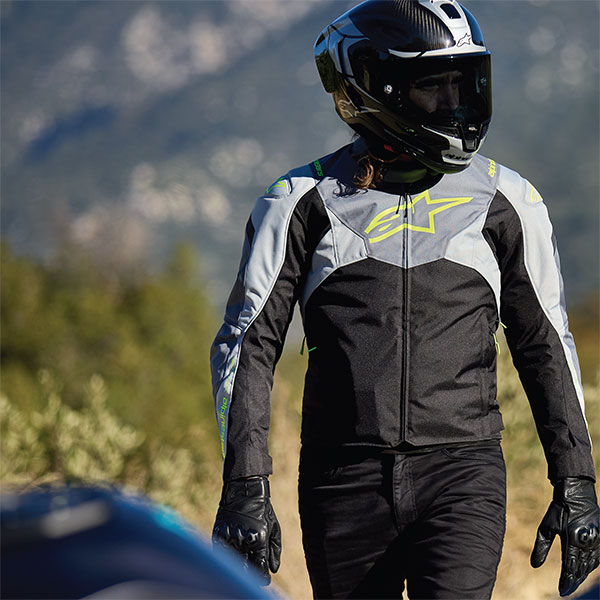 alpinestars_jacket_textile_t-jaws-v4-waterproof_black-ice-grey-dark-grey_lifestyle1.jpg
