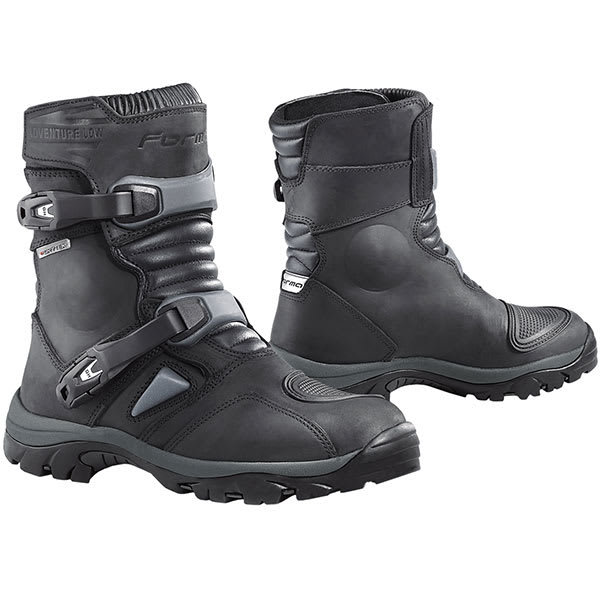 forma_boots_adventure-low_black.jpg