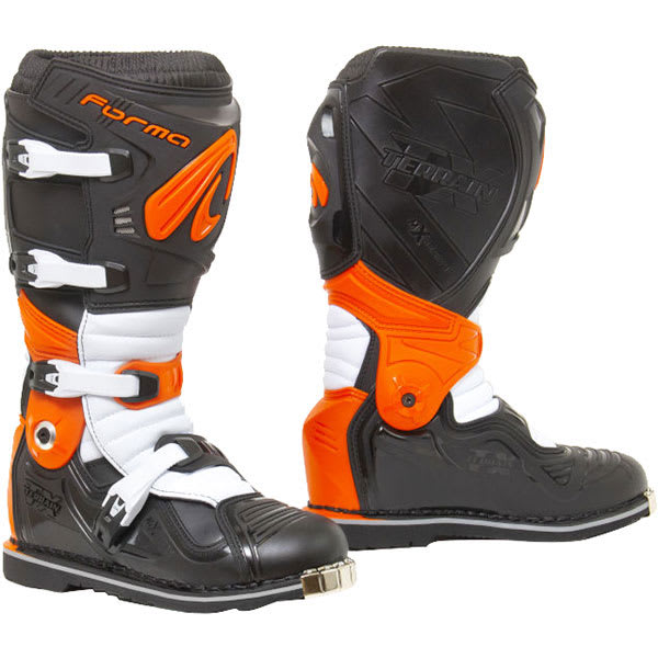 forma_boots_terrain-evolution-tx_black-orange-white.jpg