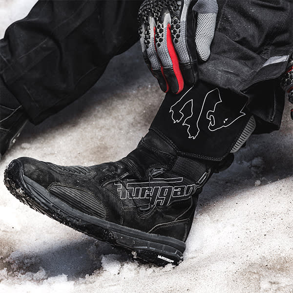 furygan_boots_chattan-michelin-d3o_black_lifestyle1.jpg
