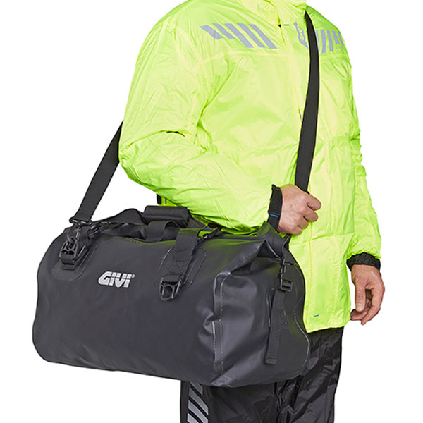 givi_soft-luggage_ea115bk_detail2.jpg
