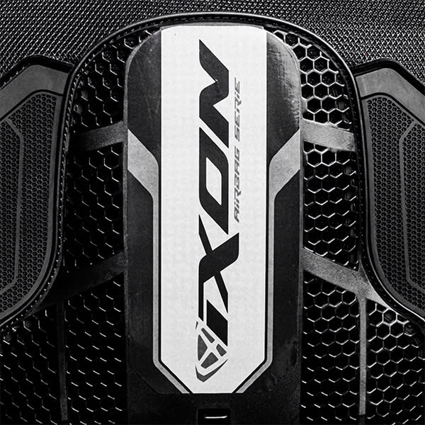 ixon_airbags_ix-airbag-u04_black-orange_detail7.jpg