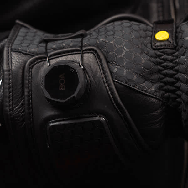 knox_handroid_mk5_black_glove_detail5.jpg