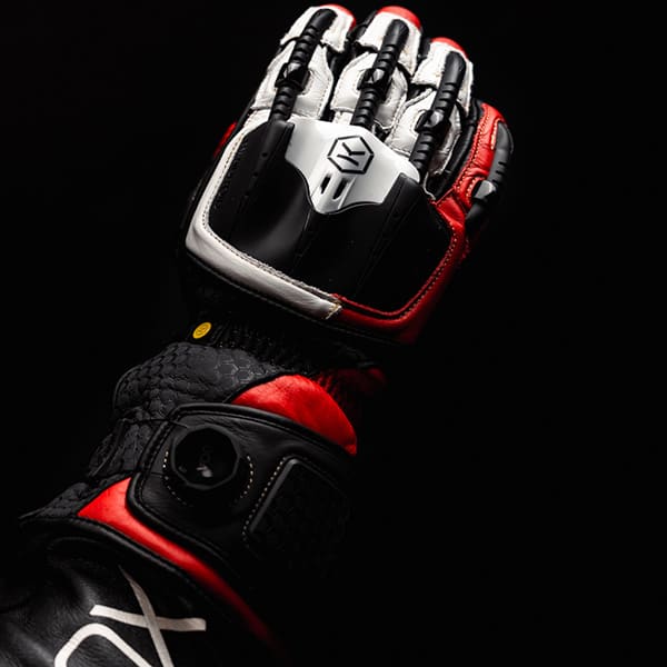 knox_handroid_mk5_red_glove_detail3.jpg