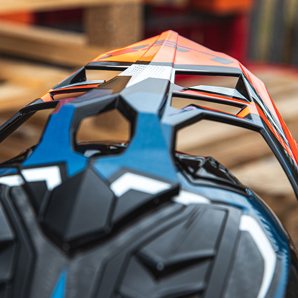 ls2_helmets_explorer-carbon_focus_blue-white-red_lifestyle-11.jpg
