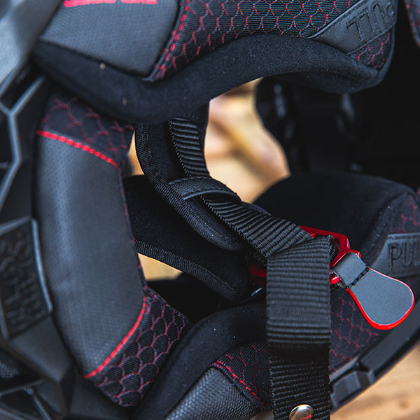 ls2_helmets_explorer-carbon_focus_blue-white-red_lifestyle-28.jpg