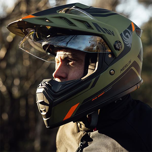 merlin_helmets_torres_block-matt-green_lifestyle1.jpg