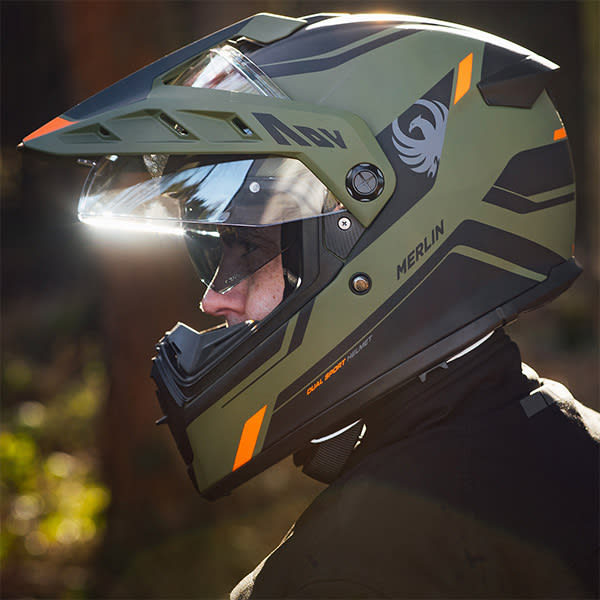 merlin_helmets_torres_block-matt-green_lifestyle2.jpg