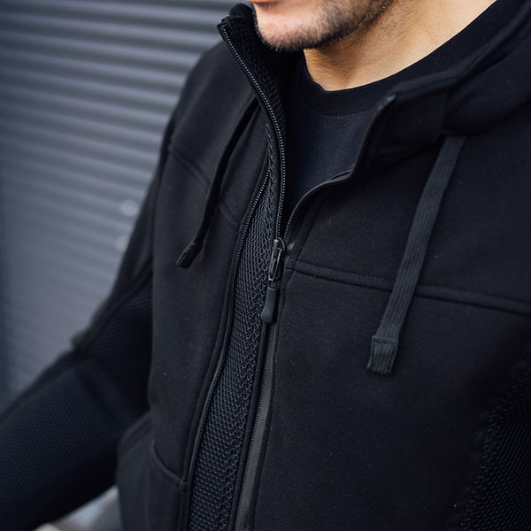 merlin_jacket_textile_brecken-d3o-air-mesh-hoodie_black_lifestyle4.jpg