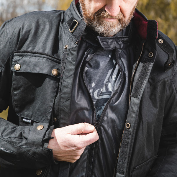 merlin_jacket_textile_expedition-wax_lifestyle14.jpg