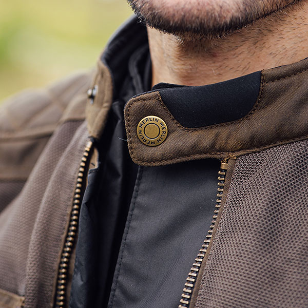 merlin_jacket_textile_shenstone-ii-cotec-air_olive_lifestyle5.jpg