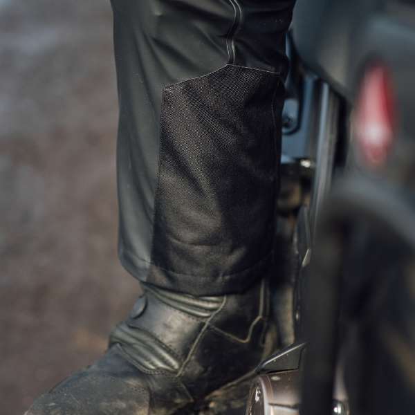merlin_waterproofs_hydroshield_over-trousers_black_detail4.jpg