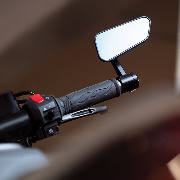oxford-horizon-bar-end-mirror-lifestyle1.jpg