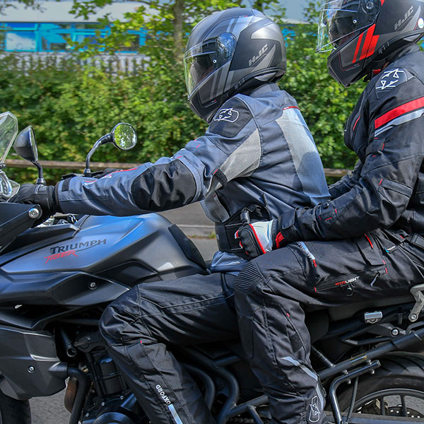 oxford-rider-grips-lifestyle2.jpg
