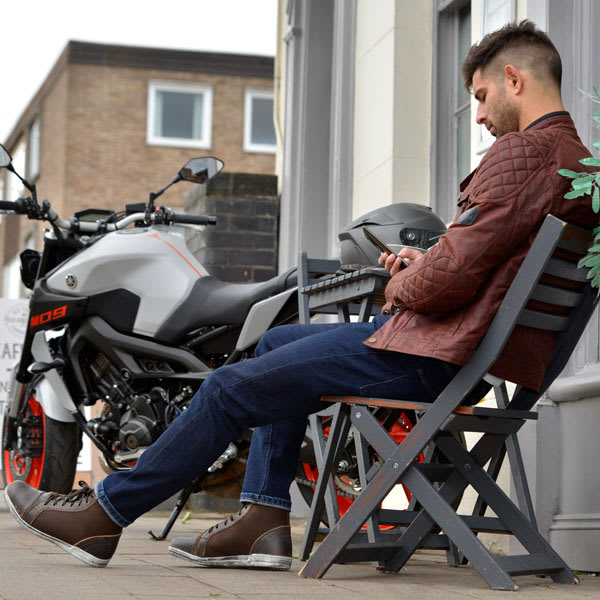 oxford_jacket-textile_howell_lifestyle1.jpg