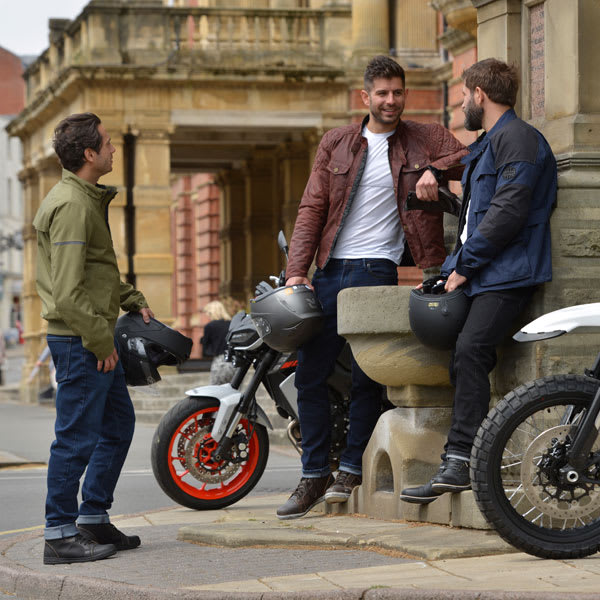 oxford_jacket-textile_howell_lifestyle4.jpg