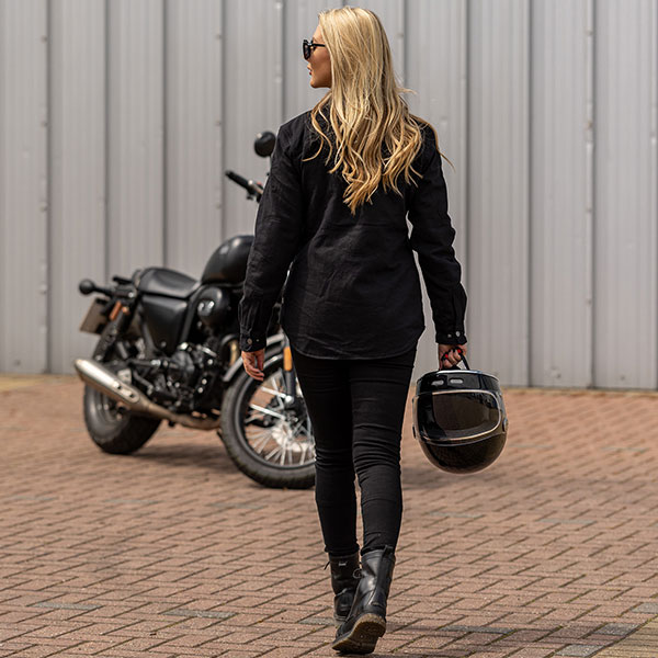 oxford_ladies-textile-jeans_super-jeggings-2.0_lifestyle1.jpg