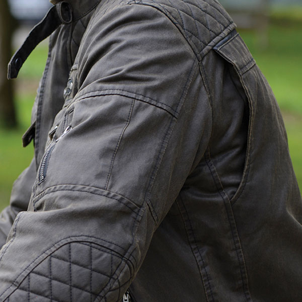 oxford_textile-jacket_hardy_black_lifestyle3.jpg