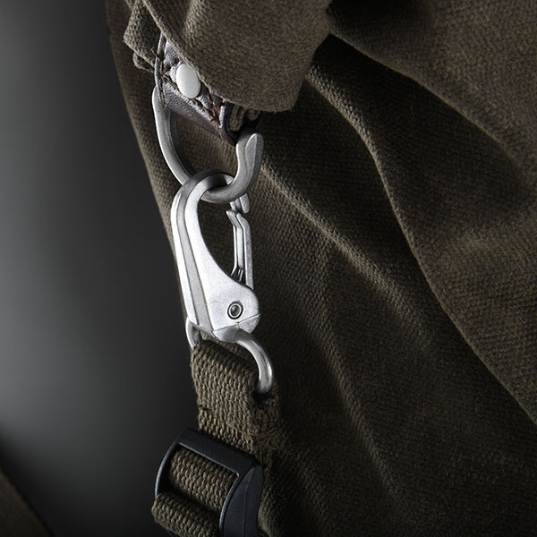 oxofrd_heritage_backpack_khaki_detail2.jpg