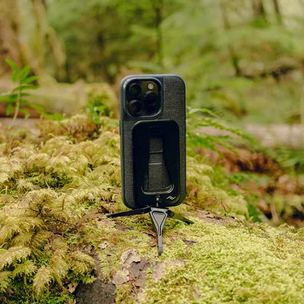 peak-design_mobile-tripod_lifestyle1.jpg