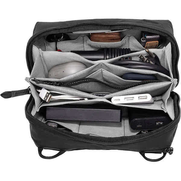 peak-design_tech-pouch_detail7.jpg