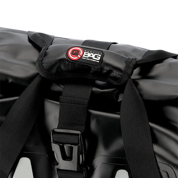 qbag_luggage_waterproof-magnetic_roll-bag_40-litre_detail2.jpg