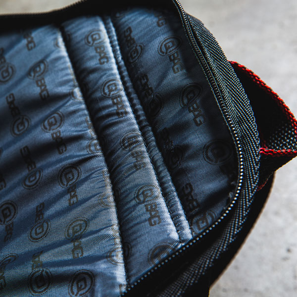 qbag_pack-foam-backpack_lifestyle8.jpg