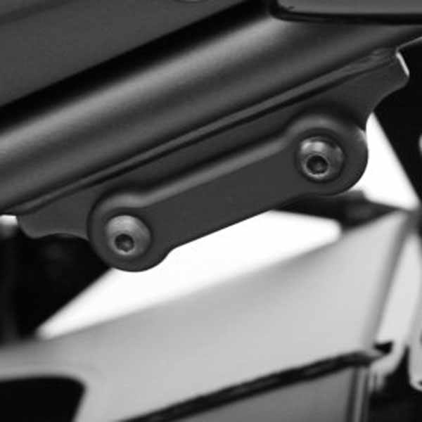 r-and-g-racing_rear-footrest-blanking-plate_yamaha_fz8-fazer_10-12.jpg