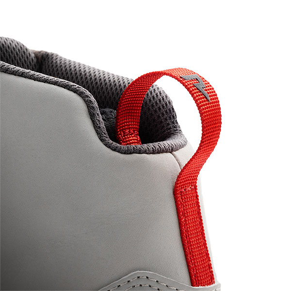 rebelhorn_boots_leather_spike_grey-black_detail7.jpg
