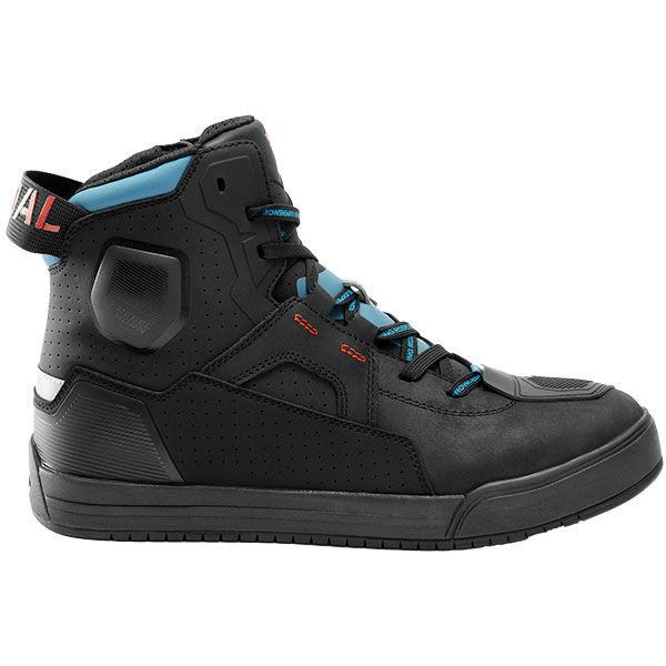 rebelhorn_boots_vandal-ii_black-blue_detail2.jpg