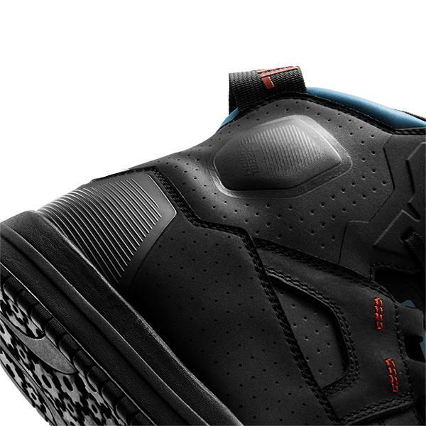 rebelhorn_boots_vandal-ii_black-blue_detail4.jpg