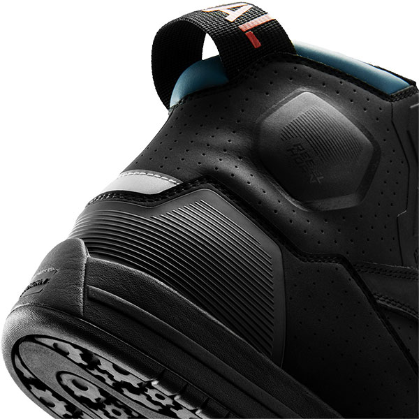 rebelhorn_boots_vandal-ii_black-blue_detail6.jpg