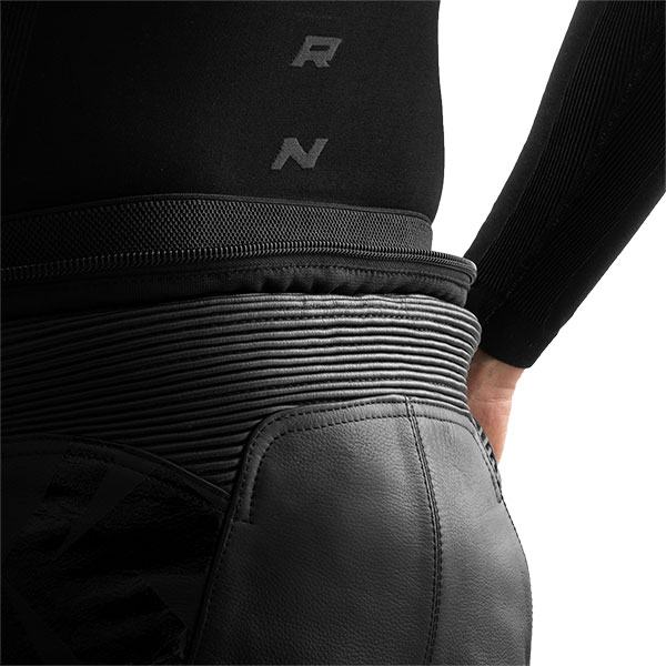 rebelhorn_trousers_leather_inferno_black_detail3.jpg