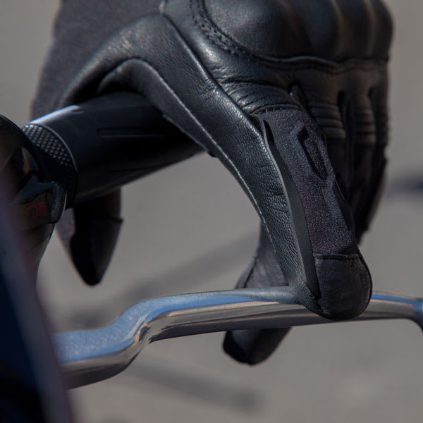 richa_gloves_ghent-gtx_black_lifestyle3.jpg