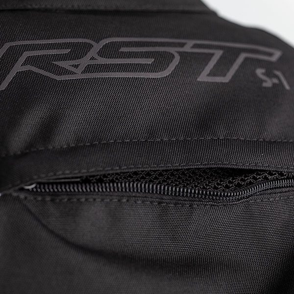 rst_jacket_textile_s-1_black-black-white_detail2.jpg