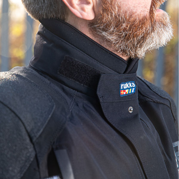 rukka_jacket-textile_kingsley_gtx_black_lifestyle9.jpg