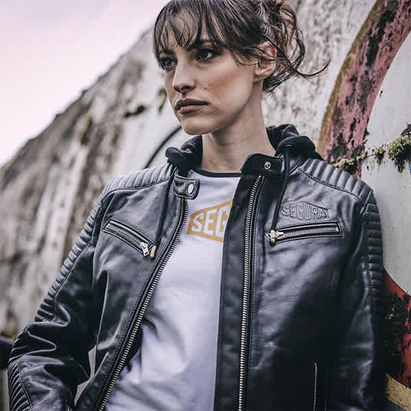 segura_leather-jackets_ladies-dorian-2_black_lifestyle2.jpg