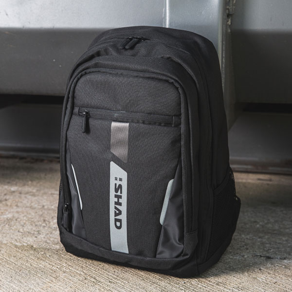 shad_soft-luggage_ruck-sack_sl86_lifestyle1.jpg