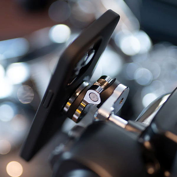 sp-connect_phone-mounts-and-cases_clutch-mount-pro_chrome_lifestyle1.jpg