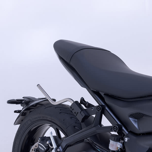 sw-motech_blaze-h-saddlebags_triumph-trident-660_detail2.jpg