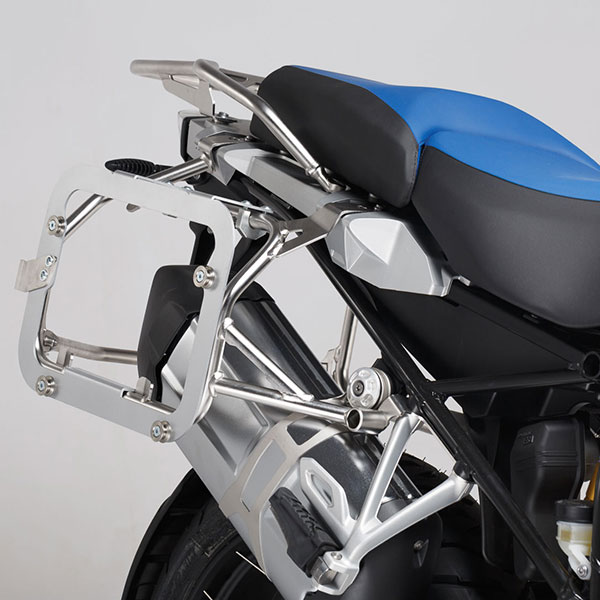 sw_motech_carrier_adapter_kit_trax_side_cases_to_bmw_side_carrier_kft.00.152.10900_s_detail1.jpg