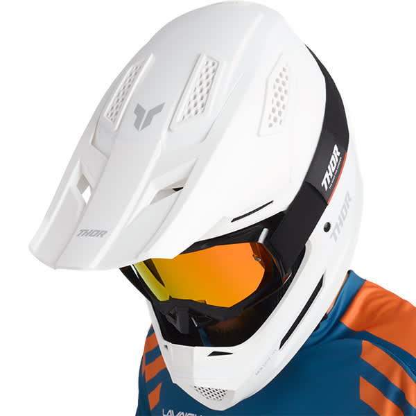 thor_helmets_fleet_whiteout_detail4.jpg