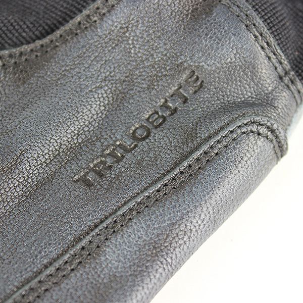 trilobite_mixed-gloves_comfee_black_detail3.jpg