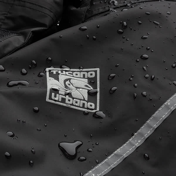 tucano-urbano_waterproofs_nano-rain-extra-set-hydroscud_black_detail6.jpg